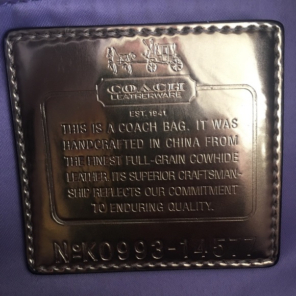 Coach Leather Bucket Bag in Ivory with 2 Straps - Picture 7 of 8